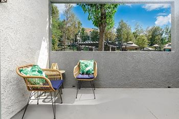 Private patio/balcony